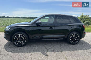 Внедорожник / Кроссовер Audi Q5 2017 в 