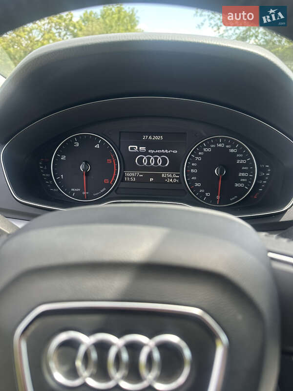 Позашляховик / Кросовер Audi Q5 2017 в Києві