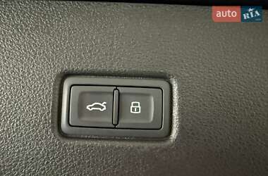 Внедорожник / Кроссовер Audi Q5 2022 в 