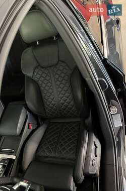 Внедорожник / Кроссовер Audi Q5 2022 в 