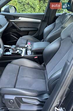 Внедорожник / Кроссовер Audi Q5 2021 в 