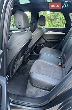 Внедорожник / Кроссовер Audi Q5 2021 в 