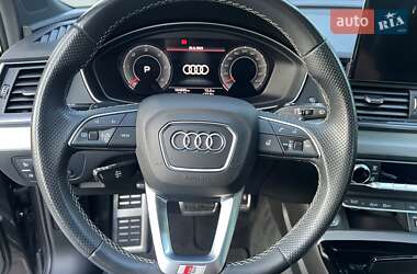 Внедорожник / Кроссовер Audi Q5 2021 в 