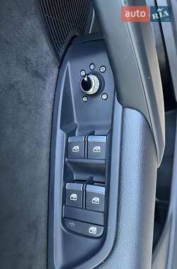 Внедорожник / Кроссовер Audi Q5 2021 в 