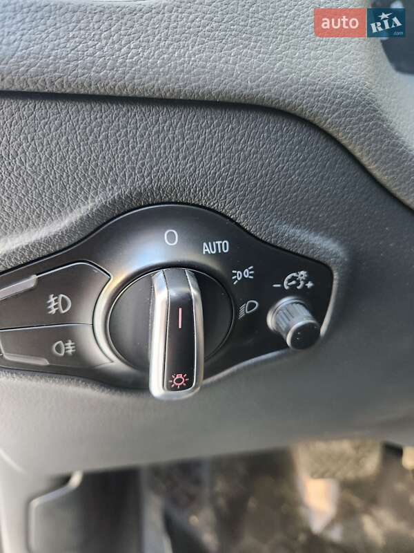 Позашляховик / Кросовер Audi Q5 2010 в Дніпрі