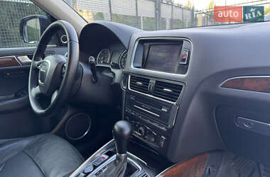 Внедорожник / Кроссовер Audi Q5 2009 в 