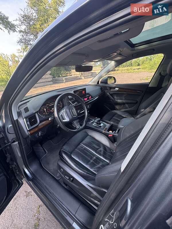 Позашляховик / Кросовер Audi Q5 2017 в Кривому Розі