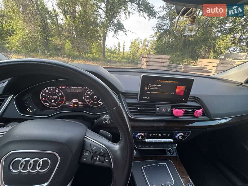 Позашляховик / Кросовер Audi Q5 2017 в Кривому Розі