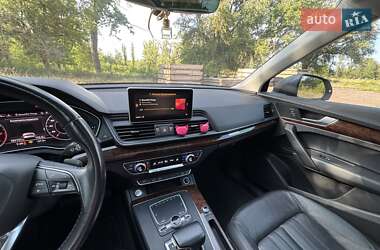 Внедорожник / Кроссовер Audi Q5 2017 в 