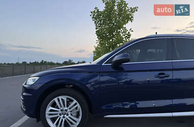 Внедорожник / Кроссовер Audi Q5 2017 в 