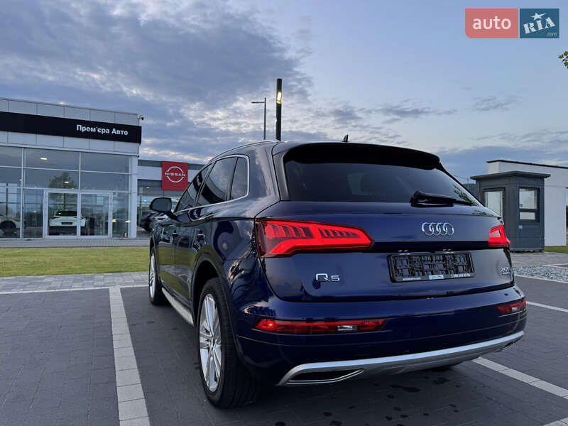 Внедорожник / Кроссовер Audi Q5 2017 в Мукачево