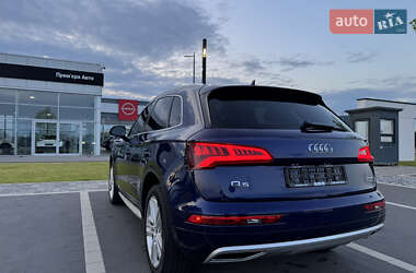 Внедорожник / Кроссовер Audi Q5 2017 в 