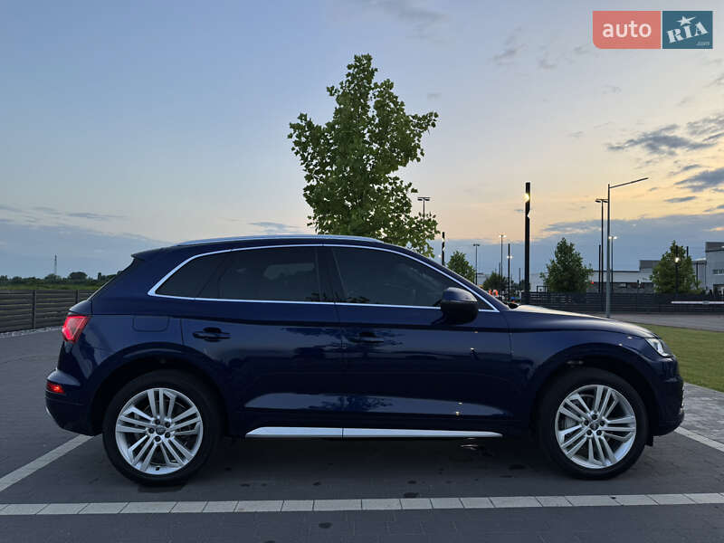 Внедорожник / Кроссовер Audi Q5 2017 в Мукачево