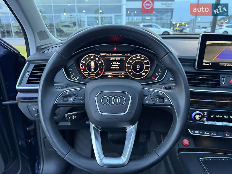 Внедорожник / Кроссовер Audi Q5 2017 в Мукачево