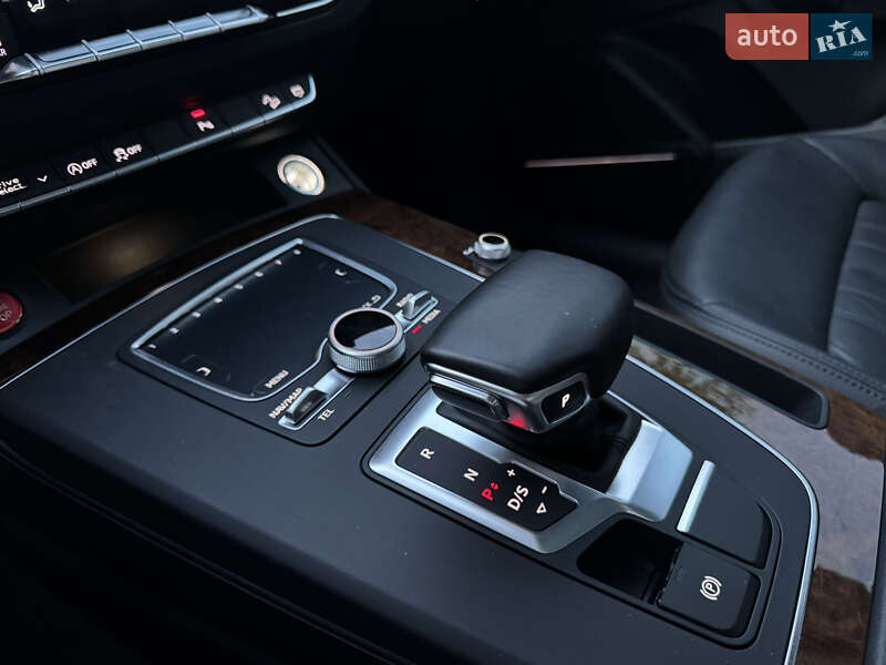 Внедорожник / Кроссовер Audi Q5 2017 в Мукачево