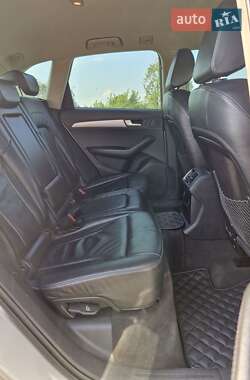 Внедорожник / Кроссовер Audi Q5 2009 в 