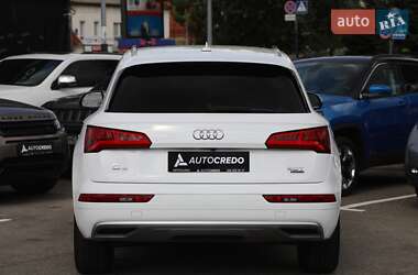 Внедорожник / Кроссовер Audi Q5 2018 в 