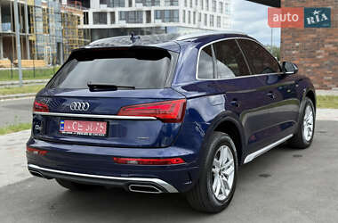 Внедорожник / Кроссовер Audi Q5 2022 в 