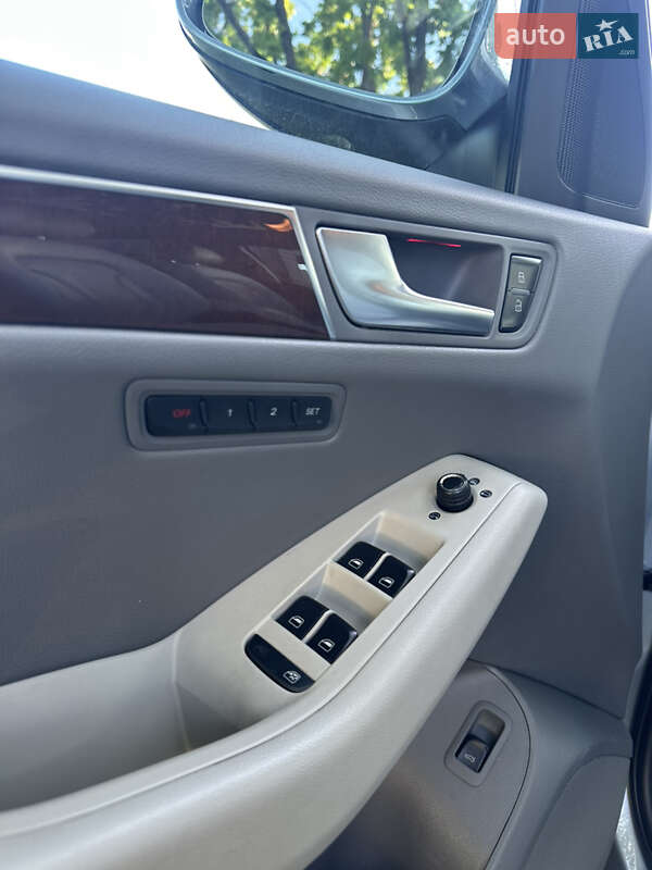 Внедорожник / Кроссовер Audi Q5 2011 в Луцке