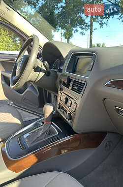 Внедорожник / Кроссовер Audi Q5 2011 в 