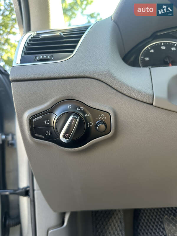 Внедорожник / Кроссовер Audi Q5 2011 в Луцке