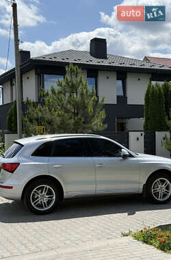 Внедорожник / Кроссовер Audi Q5 2012 в 