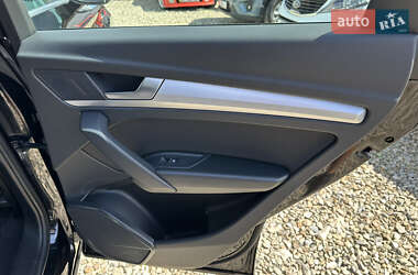 Внедорожник / Кроссовер Audi Q5 2021 в 