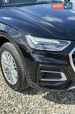 Внедорожник / Кроссовер Audi Q5 2021 в 