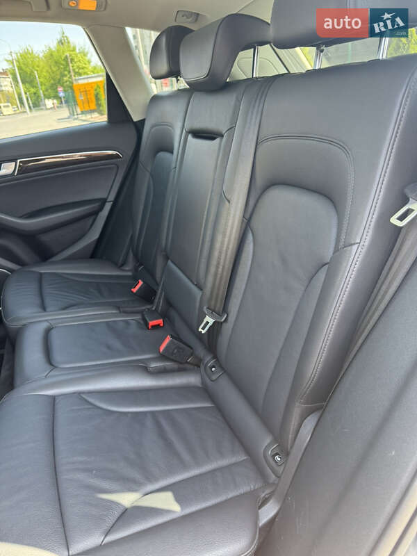Внедорожник / Кроссовер Audi Q5 2016 в Луцке