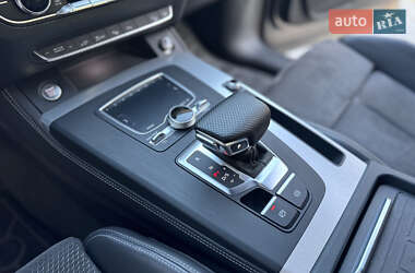 Внедорожник / Кроссовер Audi Q5 2020 в 