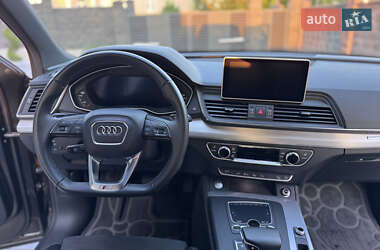 Внедорожник / Кроссовер Audi Q5 2020 в 
