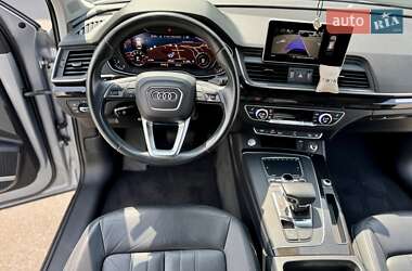 Внедорожник / Кроссовер Audi Q5 2018 в 