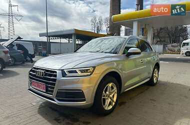 Внедорожник / Кроссовер Audi Q5 2019 в 
