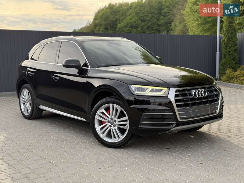 Внедорожник / Кроссовер Audi Q5 2020 в 