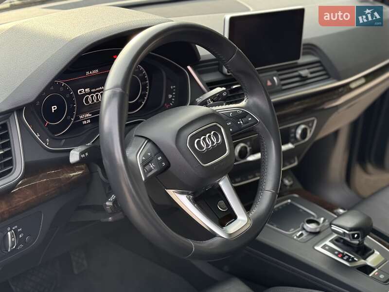 Внедорожник / Кроссовер Audi Q5 2020 в Тернополе