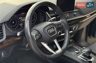 Внедорожник / Кроссовер Audi Q5 2020 в 