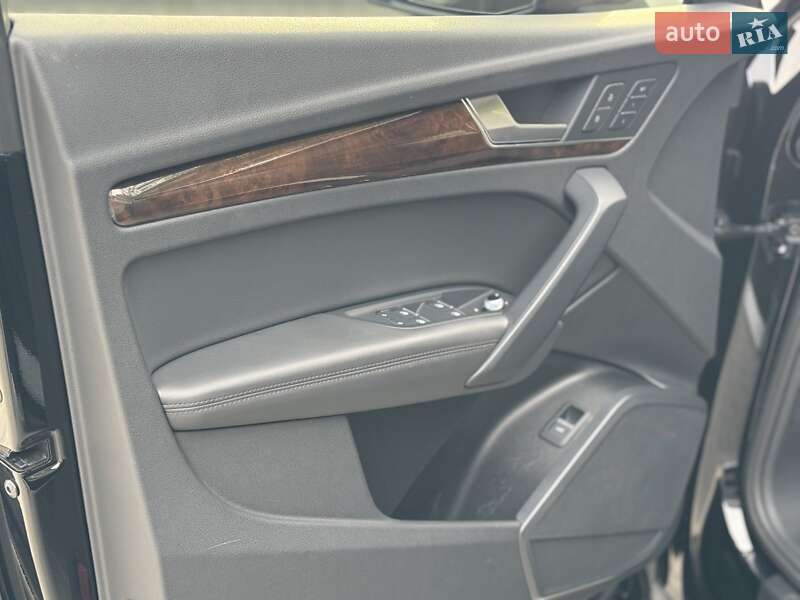Внедорожник / Кроссовер Audi Q5 2020 в Тернополе