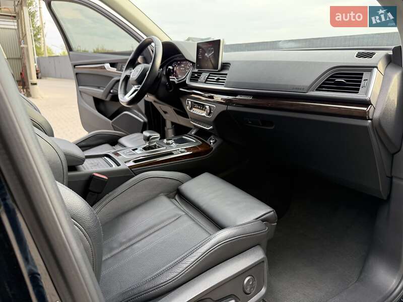 Внедорожник / Кроссовер Audi Q5 2020 в Тернополе
