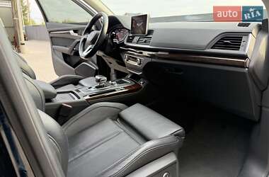 Внедорожник / Кроссовер Audi Q5 2020 в 