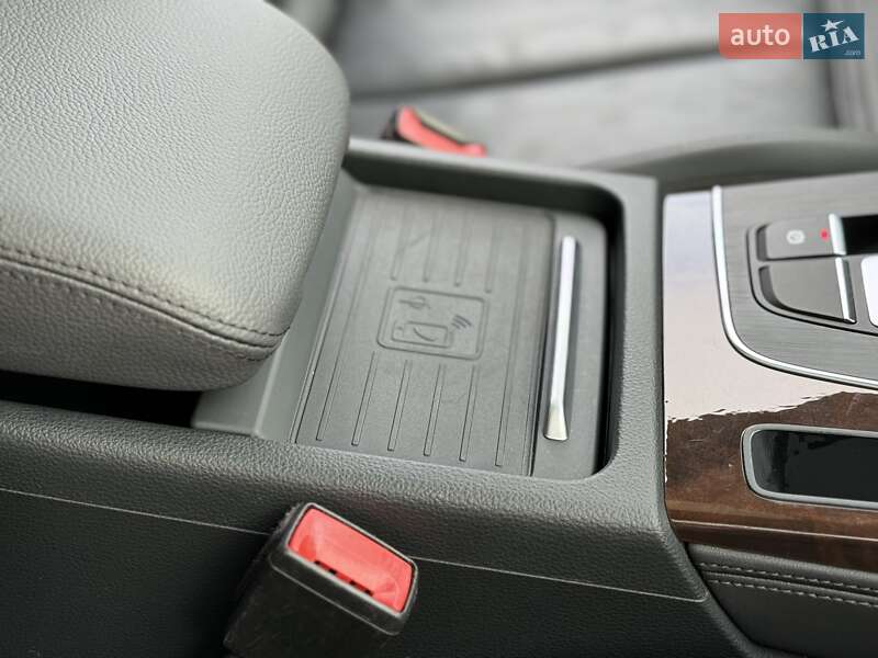 Внедорожник / Кроссовер Audi Q5 2020 в Тернополе
