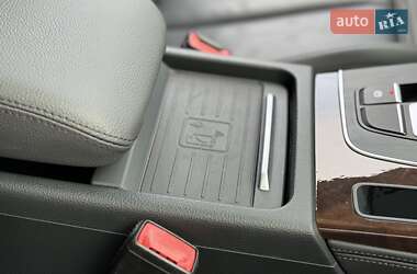Внедорожник / Кроссовер Audi Q5 2020 в 