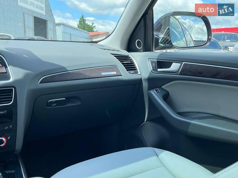 Позашляховик / Кросовер Audi Q5 2014 в Львові