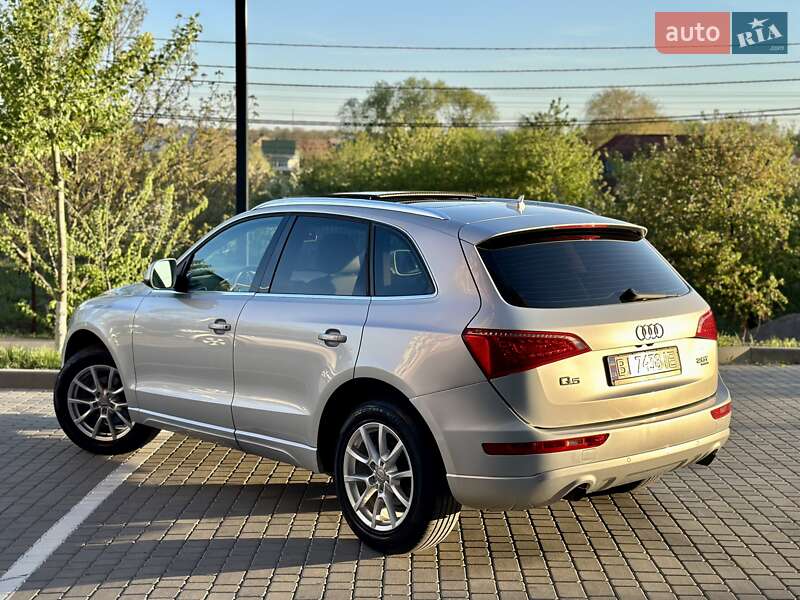 Внедорожник / Кроссовер Audi Q5 2010 в Виннице