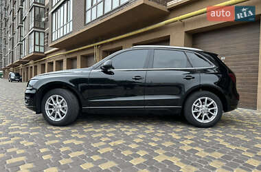 Внедорожник / Кроссовер Audi Q5 2010 в 