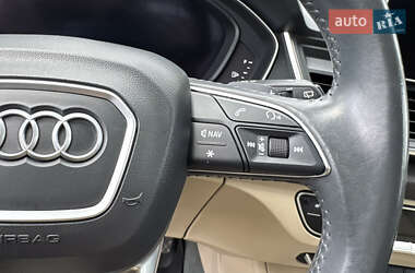 Внедорожник / Кроссовер Audi Q5 2018 в 