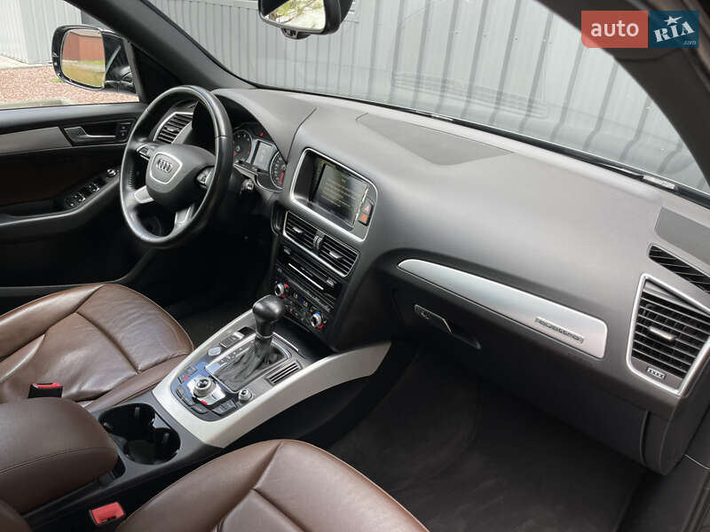 Внедорожник / Кроссовер Audi Q5 2016 в Ровно