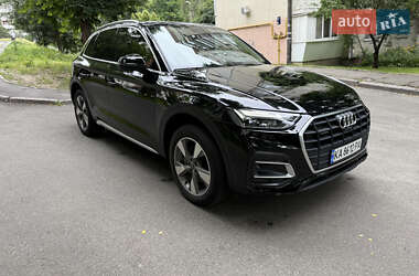 Внедорожник / Кроссовер Audi Q5 2022 в 
