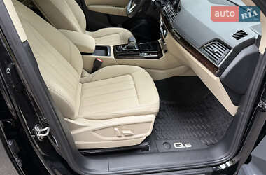 Внедорожник / Кроссовер Audi Q5 2022 в 