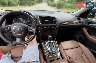 Внедорожник / Кроссовер Audi Q5 2009 в 