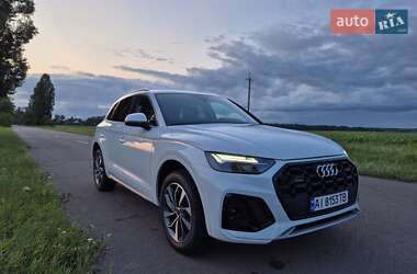 Позашляховик / Кросовер Audi Q5 2024 в 